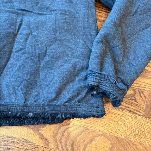 NWT Prana Polar Escape boulce fuzzy Sweatshirt size Large and reversible - Picture 8 of 10